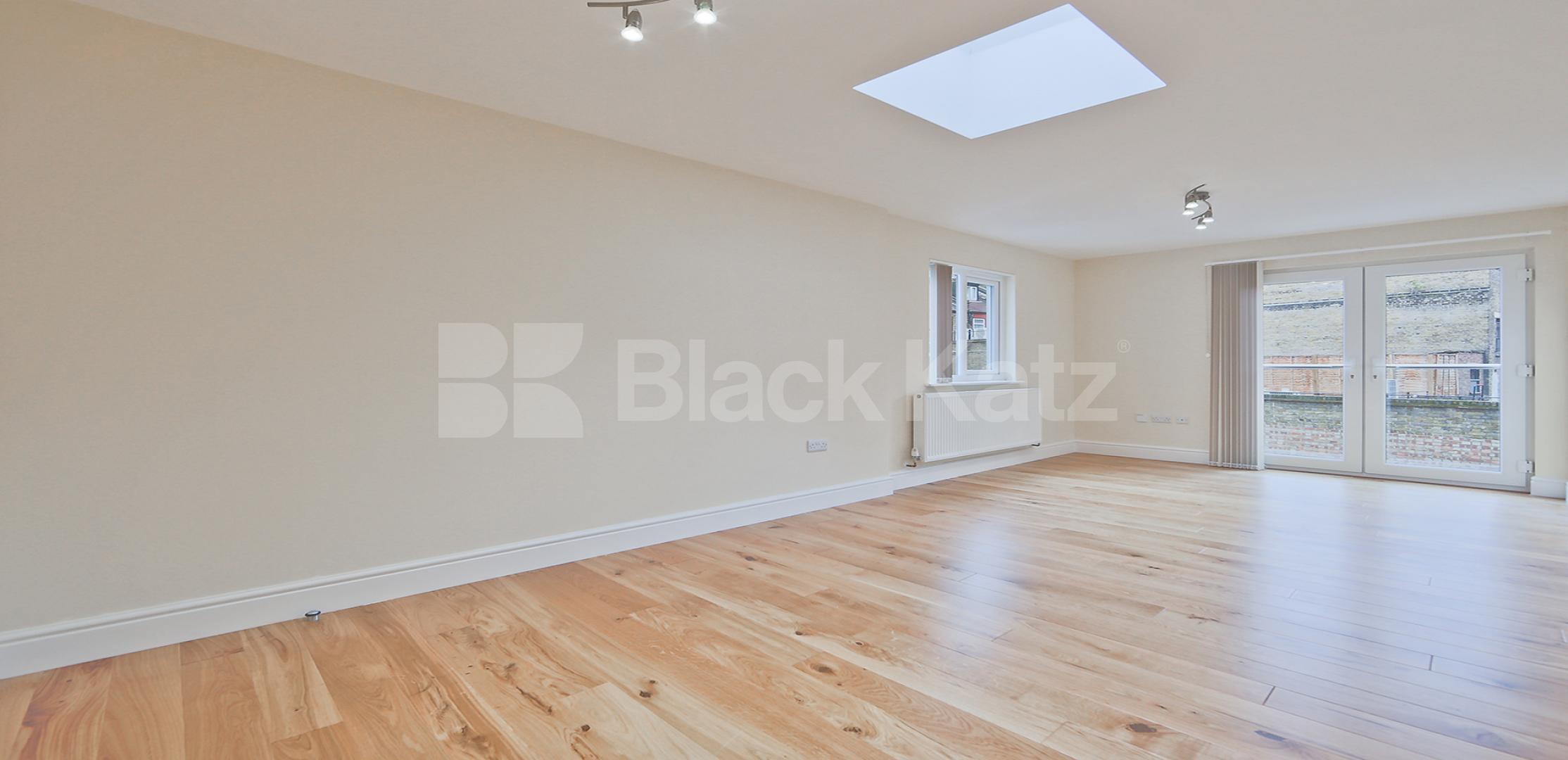 			NEW INSTRUCTION, 2 Bedroom, 1 bath, 1 reception Penthouse			 Metro Apartments Lewisham High Street , Lewisham 